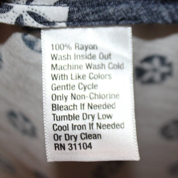 Kaari Blue Sand Dollar Print Navy and White Sleeveless Top - Picture 11 of 13